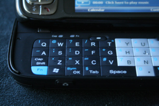 Illustration for article titled Hands-on With the AT&T Tilt: GPS-Enabled Windows Mobile 6 Smartphone